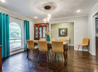 9356 Hunters Creek Dr, Dallas, TX 75243
