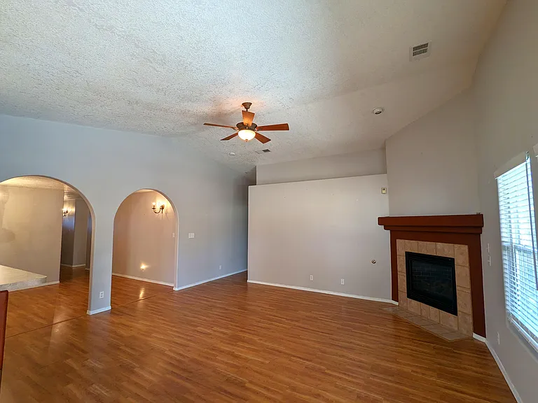 4653 Bismark Hills Way NE — Photo 9