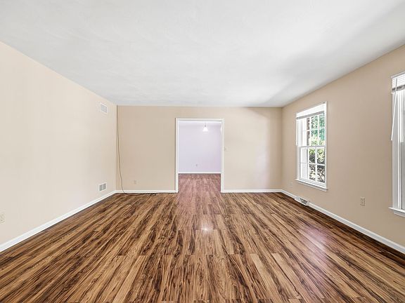 4th image of 5757 Heards Mountain Rd