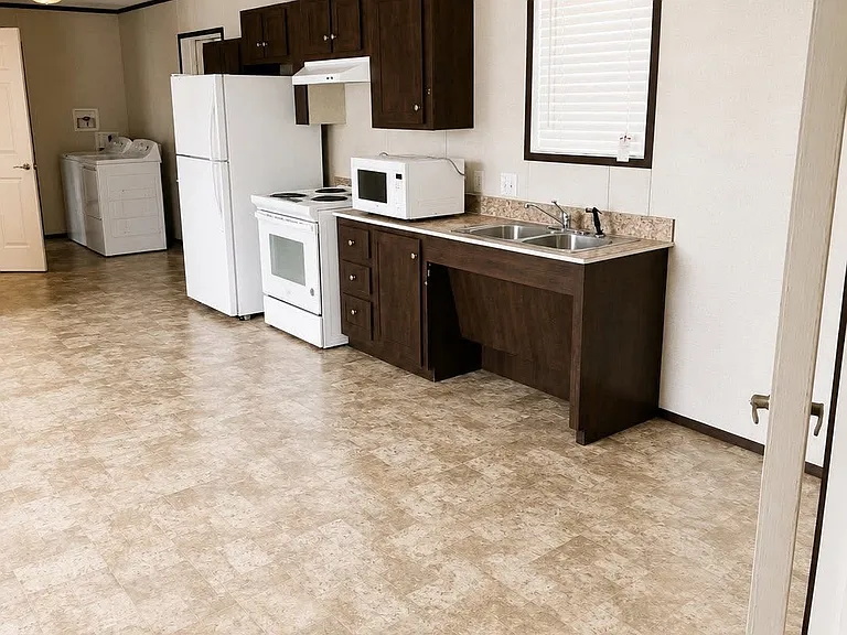 8101 Laredo Ave — Photo 2