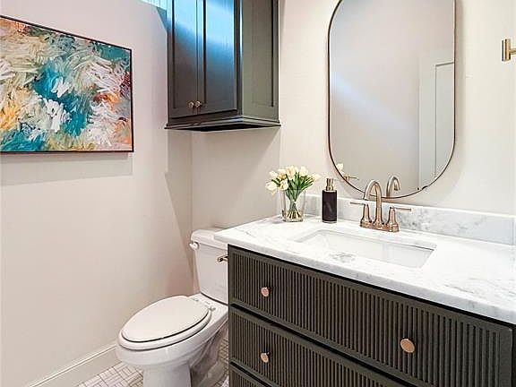 4th image of 1709 Parkwood Ave