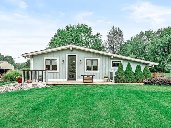 666 W Santee Dr, Greensburg, IN 47240