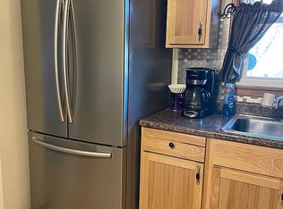 322 Pine Pl, Cresco, IA 52136