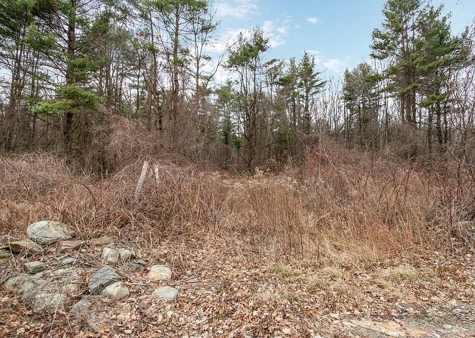 2nd image of 169 Lyman Rd #A