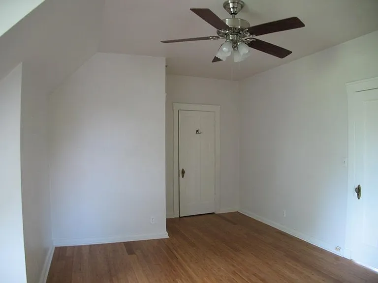 914 W Moss Ave #F — Photo 9