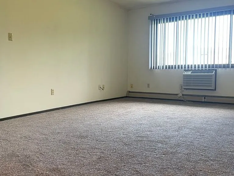 11711 W Brown Deer Rd — Photo 4