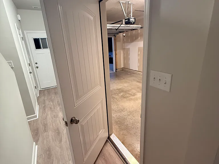 2025 Folkstone Woods Ln — Photo 6