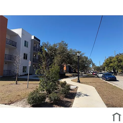 Cypress Square Photo 1