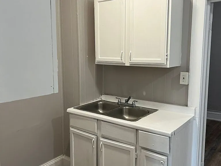 1374 West Blvd — Photo 4