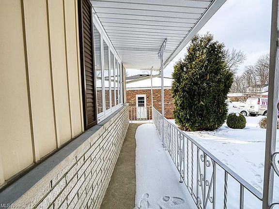 3rd image of 5125 Thoreau Dr