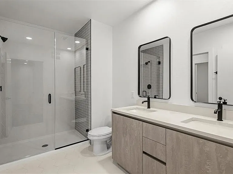 4315 S Congress Ave #214 — Photo 9