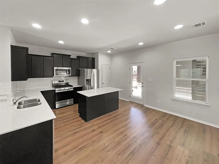 101 Eagle Lake Dr — Photo 8