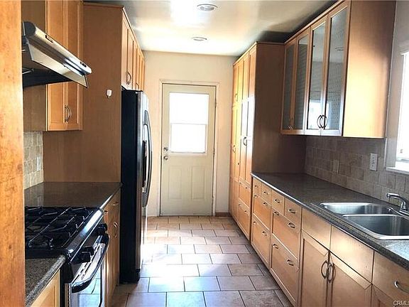 4th image of 3134 Torrance Blvd