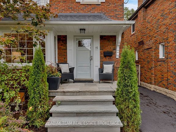 3rd image of 15 Bridgeview Rd