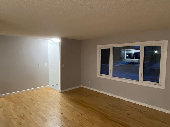 3rd image of 38 Leon Pl