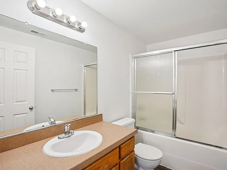 2315 SW Hannah Cir — Photo 15