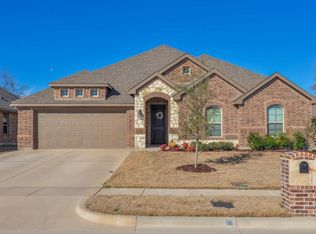 905 Abbey Ln, Midlothian, TX 76065