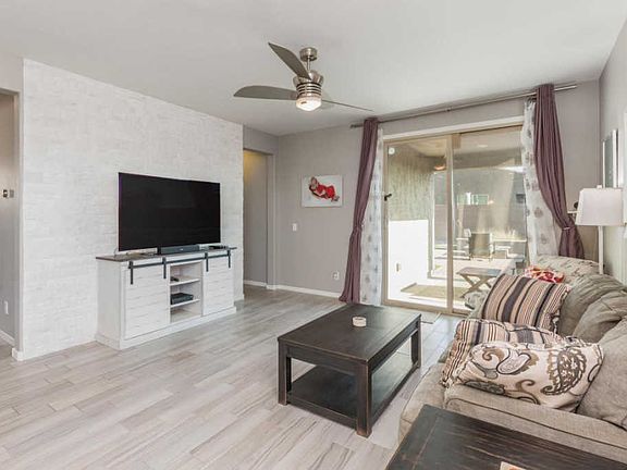 4th image of 185 E Monza Way