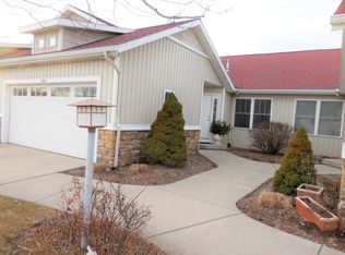 10063 S Crossroad Cir SE, Caledonia, MI 49316
