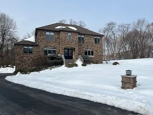 43 Lisa Ct, North Haledon, NJ 07508