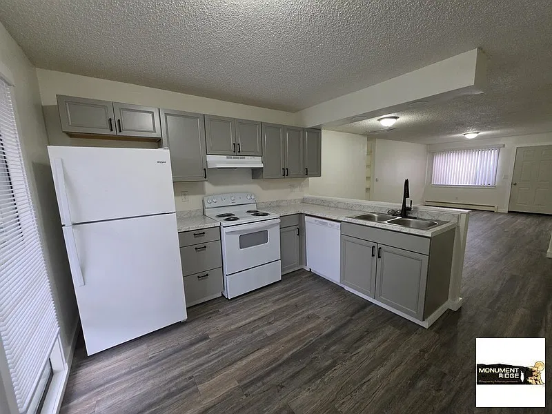 2 bed, 904 sqft, $1,200 — Photo 4