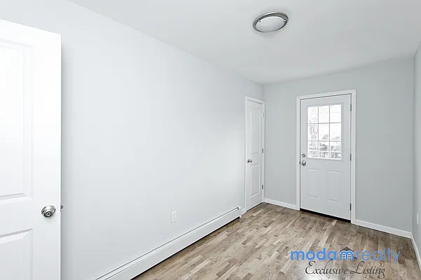 Rented by Moda Realty | media 5