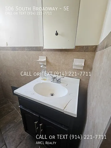506 S Broadway Photo 1