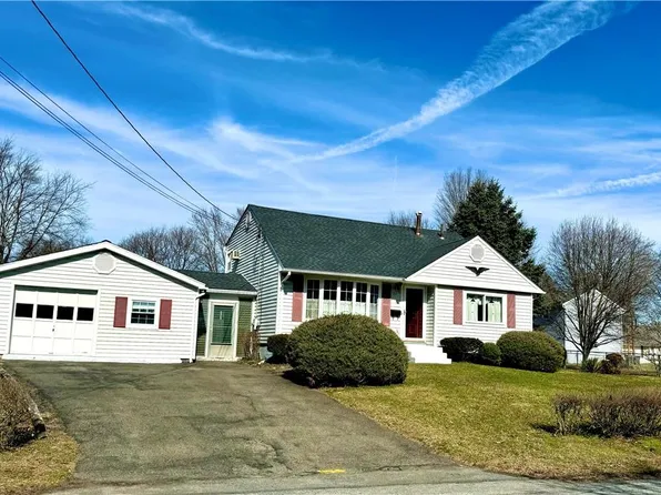 32 Appletree Drive, Saugerties, NY 12477