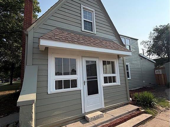3rd image of 105 N 27th St
