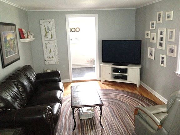 3rd image of 2921 Oakwood St