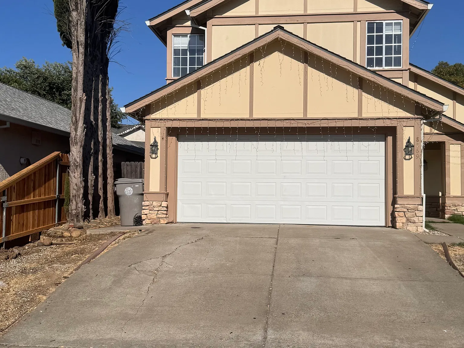 3 bed, 2.5 bath, 1512 sqft, $2,500 — Photo 1