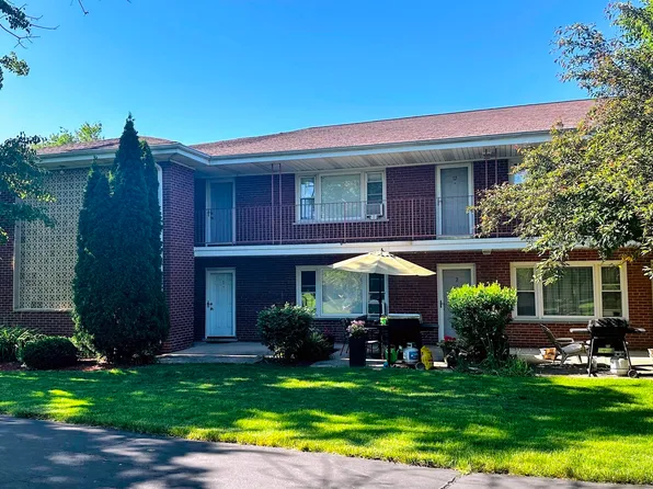 105 Dover Dr APT 11, Des Plaines, IL 60018