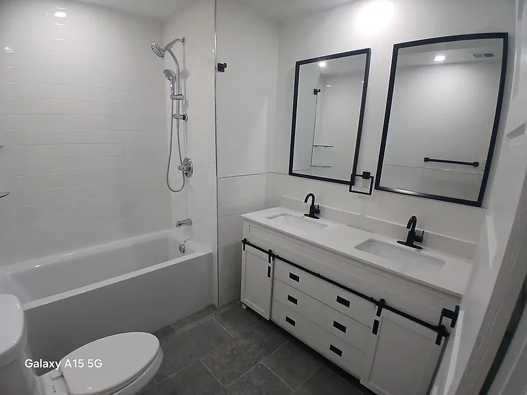 537 E Mayland St — Photo 24