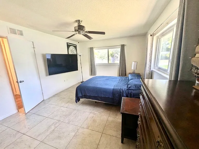 4155 Prudence Dr — Photo 9