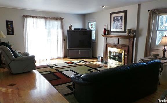 2nd image of 3829 Taggett Lake Dr