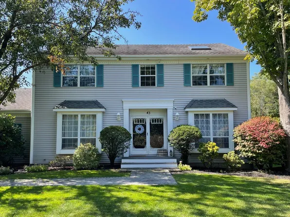 43 Southfield Road, Baiting Hollow, NY 11933