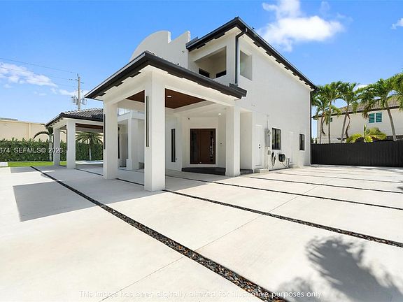 3rd image of 4014 SW 144th Pl