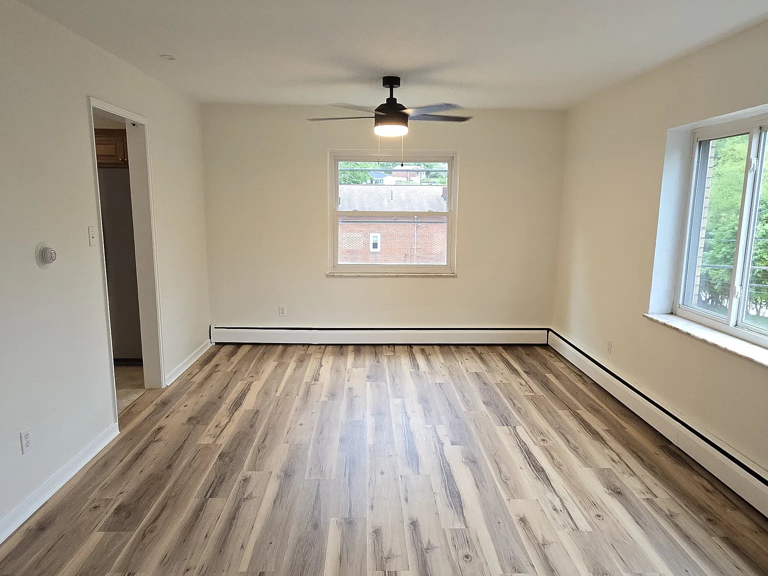 3 bed, 1500 sqft, $1,600 — Photo 4