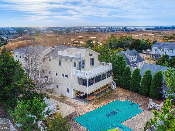 4th image of 4 Sandy Cove Ln
