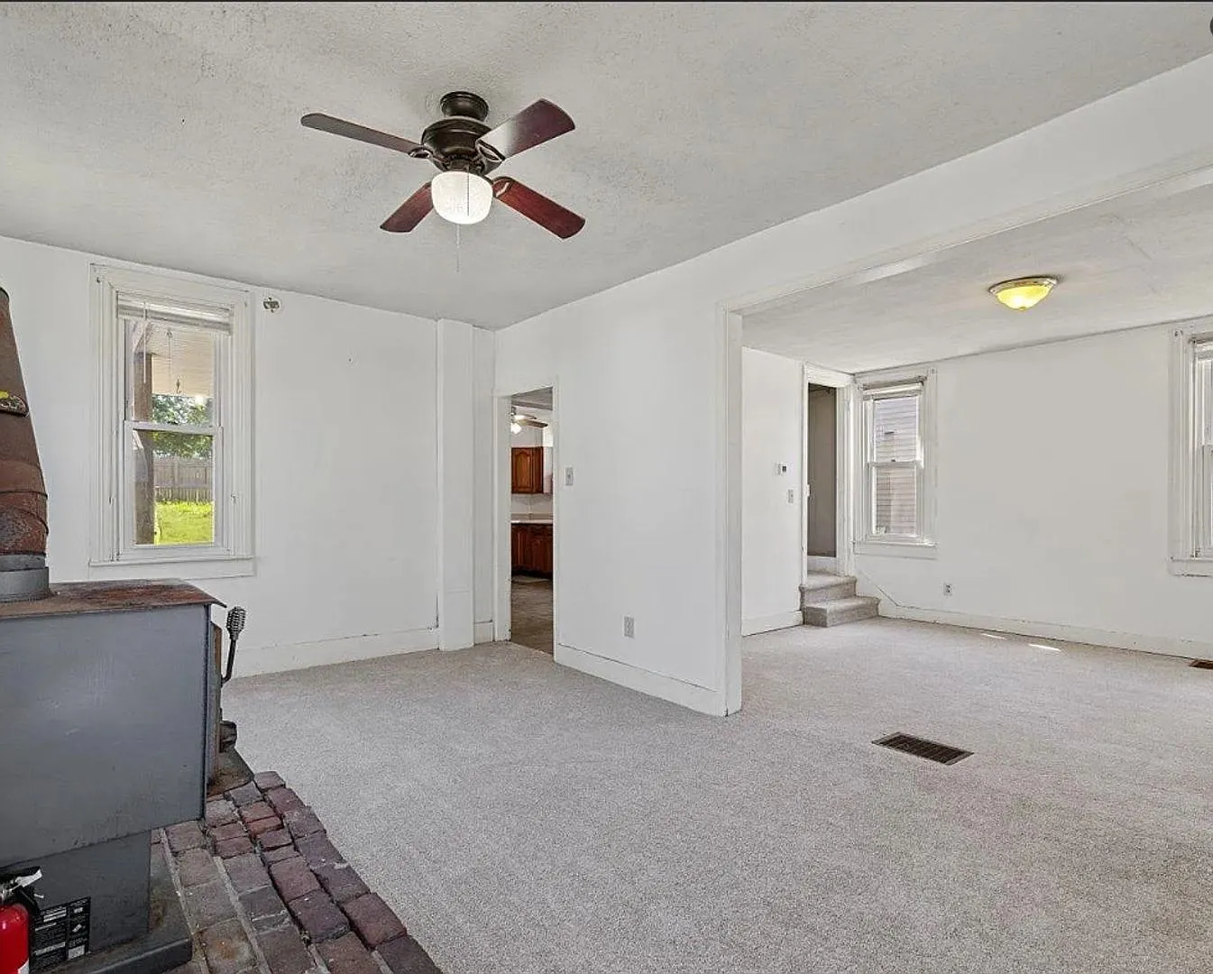 3 Bedroom, 2 Bathroom Home in Lititz! Available 11/15 — Photo 4