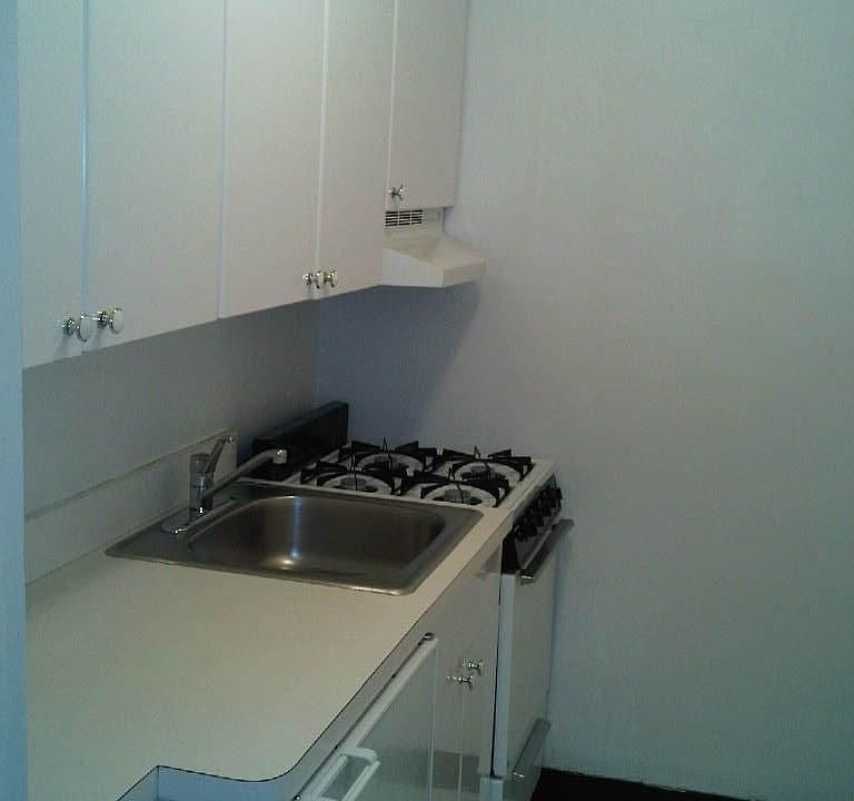 2nd image of 205 E 45th St