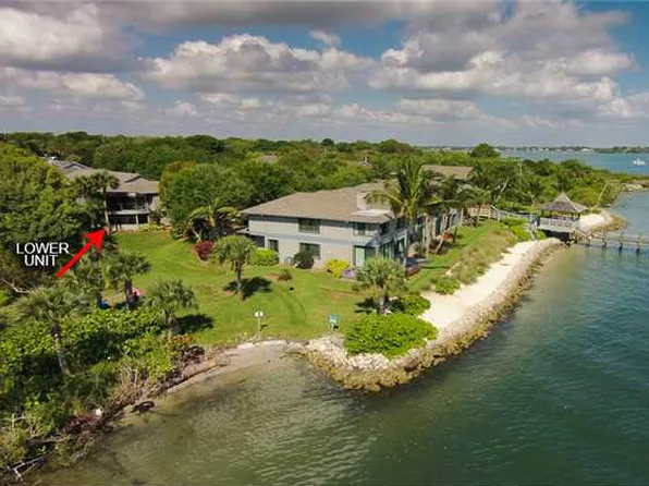 5560 SE Schooner Oaks Way, Stuart, FL 34997