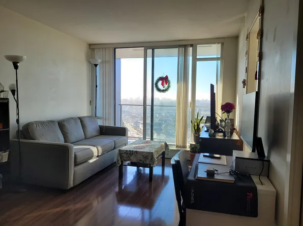 4815 Eldorado Mews #1308, Vancouver, BC V5R 0B2