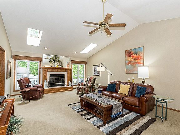 3rd image of 5011 Dove Ct