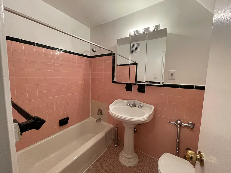 401 Convent Ave #3C — Photo 7