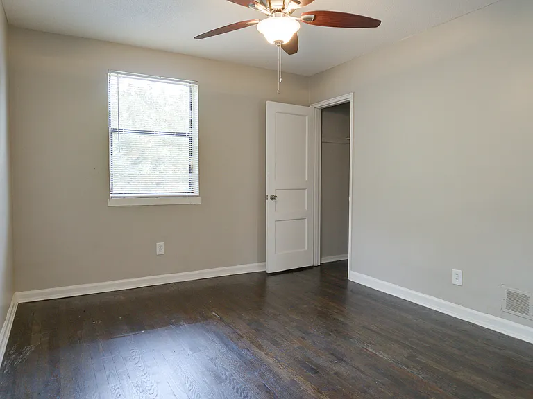 1209 Memorial Dr SE — Photo 14
