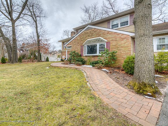 2nd image of 61 Shady Nook Dr