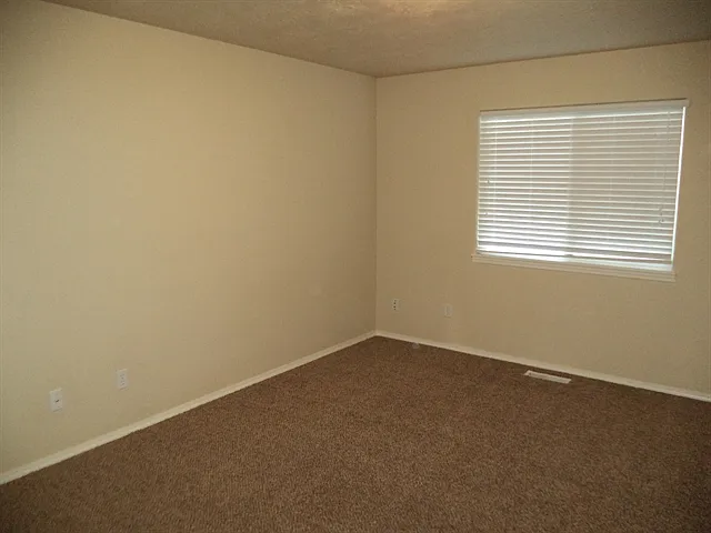 1330 N Andrew Dr — Photo 10