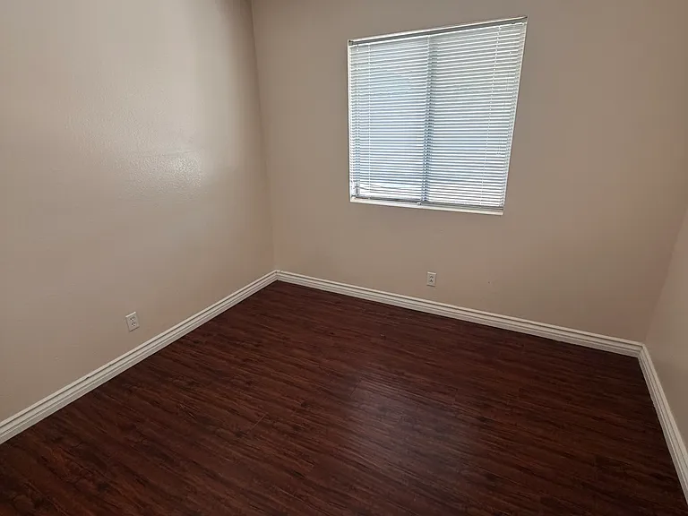 5804 E Avenue R11 — Photo 7