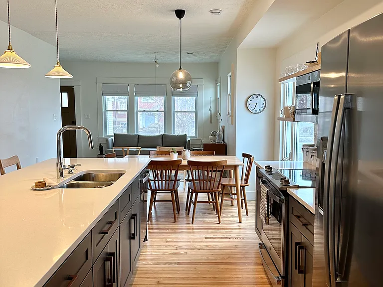 4008 W Broadway — Photo 18